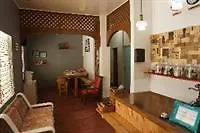 Jiji's Hostal *